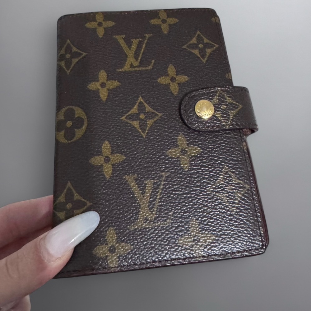 Louis Vuitton Gold and Brown Monogram Key Holder